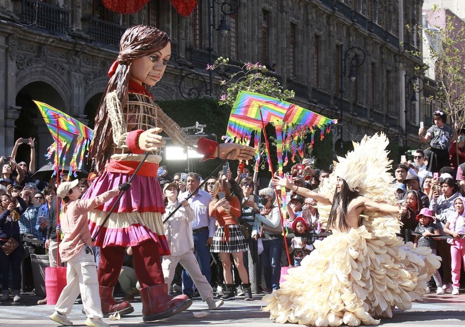 Pequeña Amal en el Zócalo capitalino / Juan Carlos Bautista