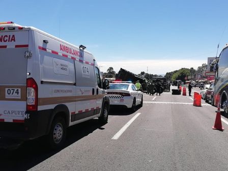 Si tienes un accidente o necesitas reportar una emergencia en la autopista México-Puebla, puedes hacerlo llamando al 074 | Es Imagen