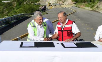 Slim entra al relevo para concluir carretera Mitla-Tehuantepec