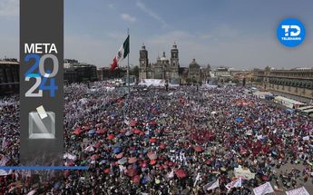 El Zócalo de la Ciudad de México luce repleto para la llegada de Claudia Sheinbaum / Ariel Ojeda.