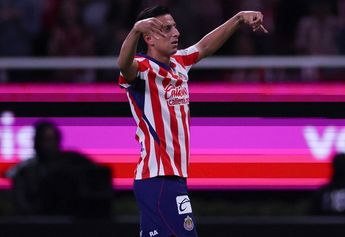 Roberto Alvarado se ha logrado consolidar como un referente para las Chivas en los últimos años | Chivas vía X