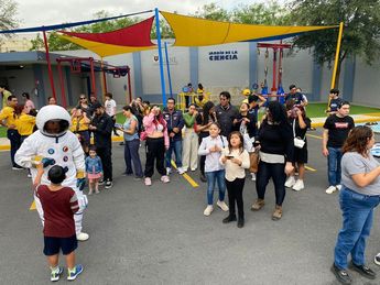 Familias en el Museo Universitario de la UANL. | Roberto Alanís