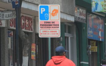 Anuncio de parquímetros en Puebla / Agencia Es Imagen