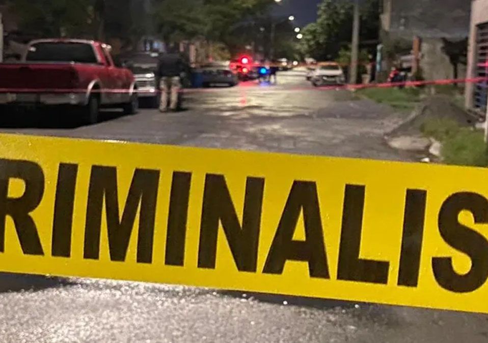 Localizan un cuerpo encobijado en la colonia Residencial San Miguel