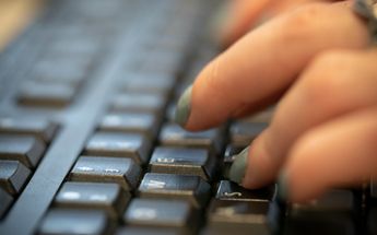 Las estafas en línea son una problemática común | Agencia AP