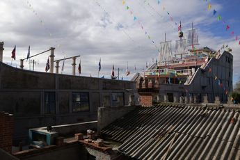 La iglesia es una réplica de la Santa María, la carabela en la que navegó el explorador Cristobal Colón / Andrés Lobato