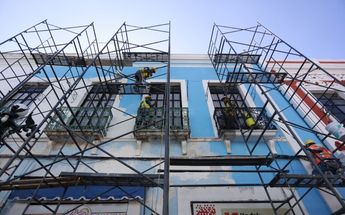 Remodelación en la Calle de los Dulces / Andrés Lobato