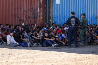 Los migrantes que intentan cruzar diariamente hacia Estados Unidos no están seguros ni siquiera cuando ya fueron detenidos. | EFE