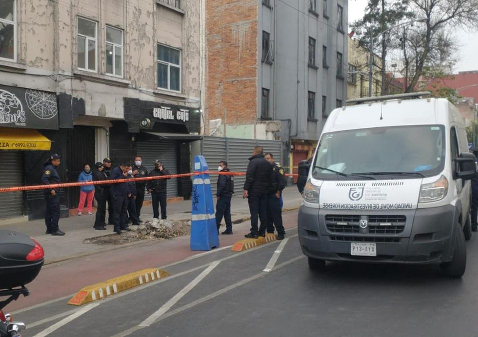 Investigan muerte de niño que cayó de edificio