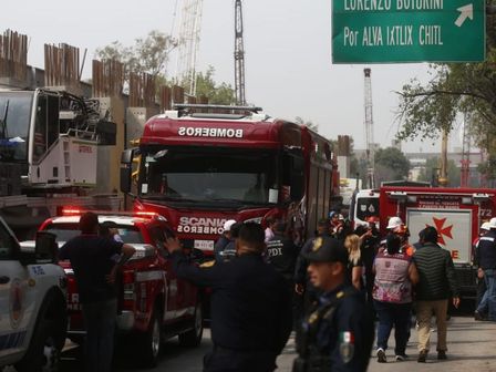 Equipos de emergencia de la Cuauhtémoc atienden el colapso de un edificio en San Antonio Abad, Ciudad de México. / Cortesía