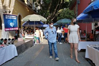 Extranjeros son algunos de los principales visitantes en esta zona, cautivados por las antigüedades que pueden hallar / EsImagen