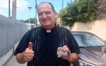 Pide obispo de Saltillo salir a votar