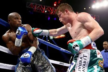 Álvarez peleando con Floyd Mayweather Jr en 2013. | Reuters