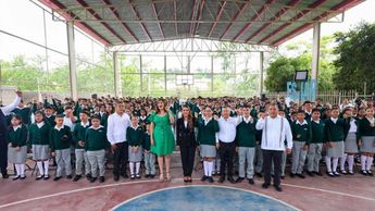 Las escuelas de todo el país transforman sus espacios en sedes de convivencia para reconocer el esfuerzo diario del alumnado | SEP