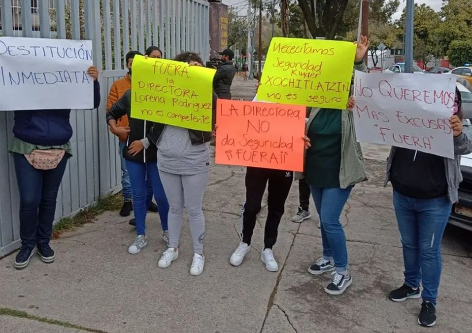 Protestan en Congreso de la Unión por el ingreso de hombres armados a un kinder en Iztacalco