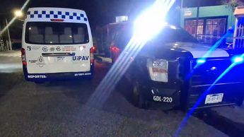 Policías de Guadalajara acordonaron el sitio donde un hombre fue asesinado mientras jugaba maquinitas en la colonia Agustín Yáñez | Juan Carlos Munguí