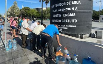 Guadalupe: vecinos toman agua de contenedor tras escasez