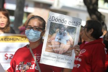 Los cantos recurrentes cada que salen a la calle a exigir Justicia “hijo, escucha, tu madre está en la lucha", "justicia, justicia, Justicia", "porque