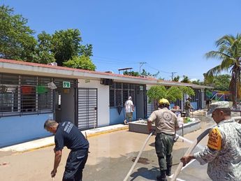 Las escuelas afectadas pasaron por un exhaustivo trabajo de limpieza. | Protección Civil de Jalisco