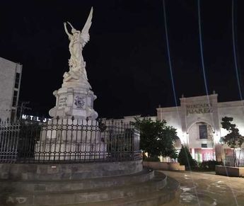 En la Plaza Manuel Acuña generalmente acuden adultos mayores a sentarse y pasar un momento de descanso.