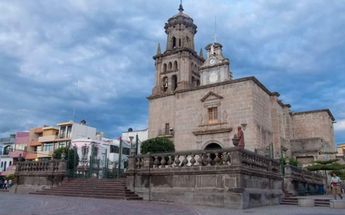 Iglesia de Nuestra Señora del Rosario en Zapotlanejo / Gobierno de Zapotlanejo