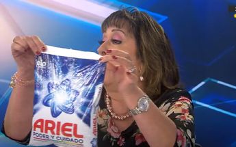 María Julia le lleva regalo a Luis Carlos