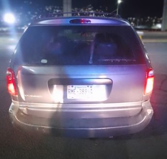 La camioneta en la que viajaban los detenidos tenía reporte de haber sido utilizada en diversos robos. | Cortesía