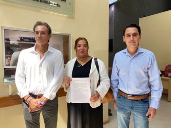 El diputado local Luis Susarrey con representantes del sector de Centrito Valle. | Kevin Recio