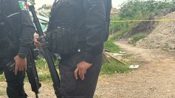 El área quedó resguardada para facilitar la fijación de indicios en El Salto, Jalisco.