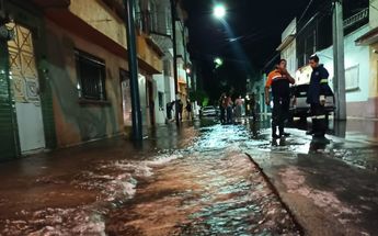 Fuga de agua en Nativitas / Luis Manuel Acevedo