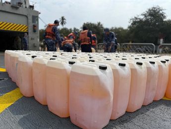 cada uno de los bidones contaba con capacidad hasta para 60 litros de combustible. | Secretaría de Marina