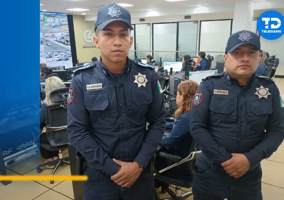 Policías municipales de Guadalupe que hallaron a los menores. / Israel Santacruz