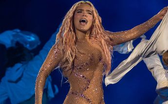 Karol G interpretó su famosa canción "Tusa" en Monterrey. | Cortesía