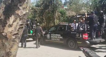 Hubieron varios detenidos tras el enfrentamiento por el campo de fútbol en Naucalpan. | Carlos Zaid