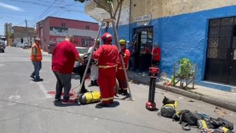 Protección Civil llegó al sitio y realizó el operativo para rescatar al hombre/ Especial