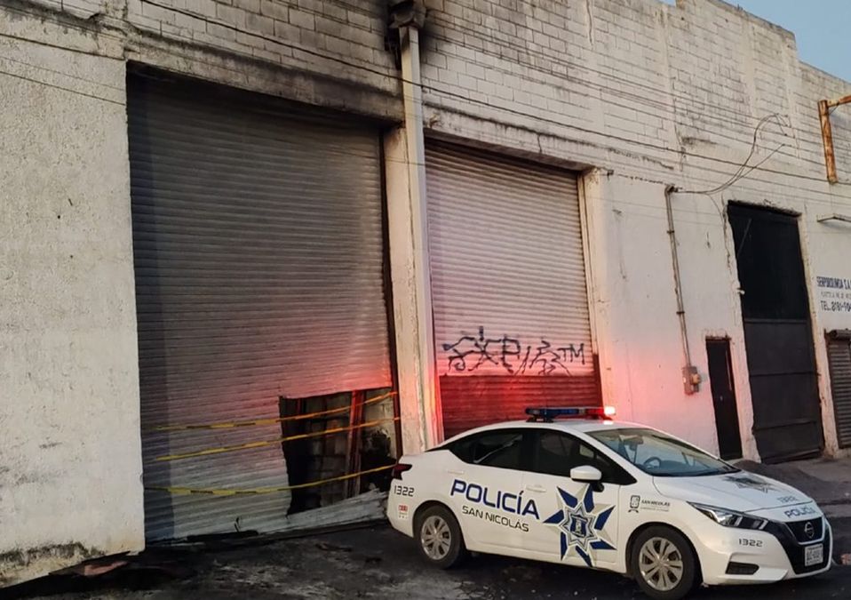 Incendio de bodega en San Nicolás. / Agustín Martínez