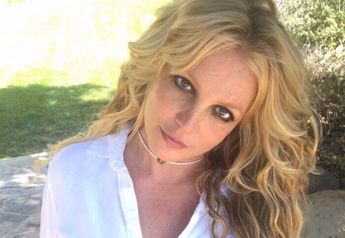 En la corte, Britney Spears busca liberarse de su padre