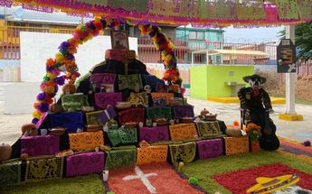 Recuerdan a Vicente Fernández con altar | Frida Rodríguez