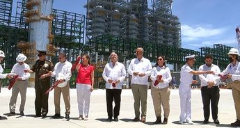 AMLO en Refinería Dos Bocas / Cortesía