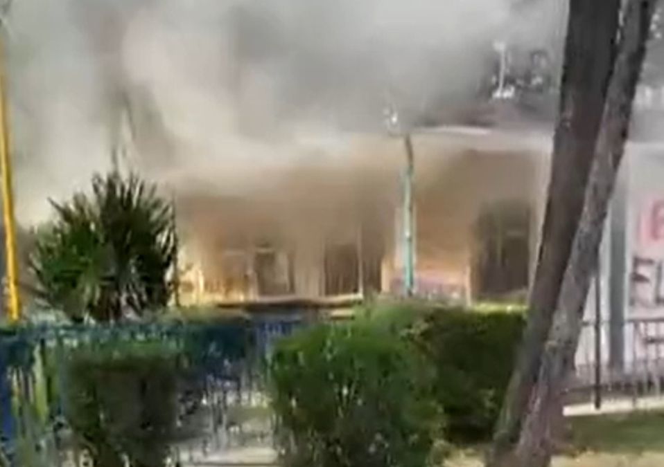 Oficinas del CCH Azcapotzalco fueron incendiadas / Captura