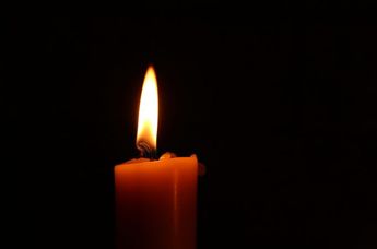 Las velas te ayudarán en la mayoría de los rituales durante la luna llena.