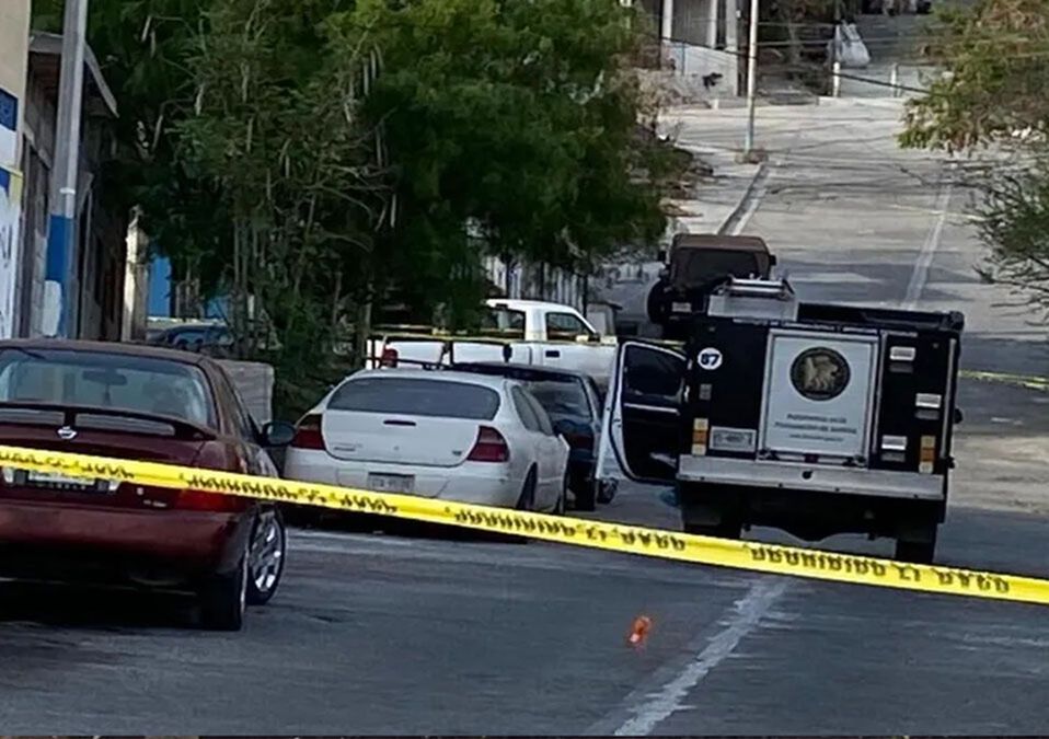 Asesinan a balazos a un hombre al interior de un taller mecánico en Santa Catarina