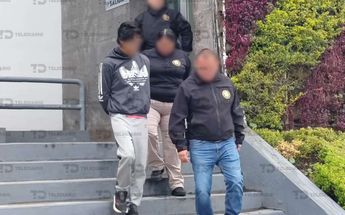 Christian "N" saliendo de las instalaciones de la Agencia Estatal de Investigaciones en Monterrey. | Agustín Martínez