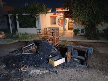 Hombre quema muebles tras decepción amorosa en Torreón