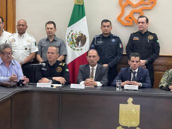 Autoridades de Nuevo León en conferencia de prensa tras la reunión semanal de seguridad. | Fabricio Gallegos