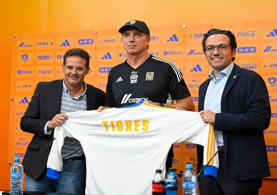 Tigres presenta a Robert Dante Siboldi como nuevo entrenador de los felinos