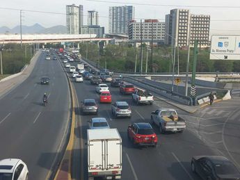 Hay diversos cruces sobre la avenida Eugenio Garza Sada y Félix U Gómez. | José Luis Marroquín