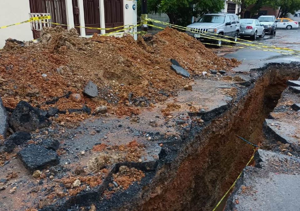 Agua y Drenaje repara tubería y deja destapada zanja en Guadalupe