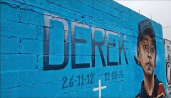 La pintura reúne distintos elementos dedicados a recordar al adolescente.