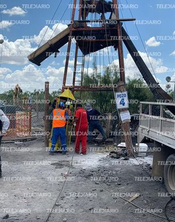 De manera extraoficial se informó que al salir del pozo, volverán a ingresar para descartar riesgos de rescatistas que ingresarán más adelante.